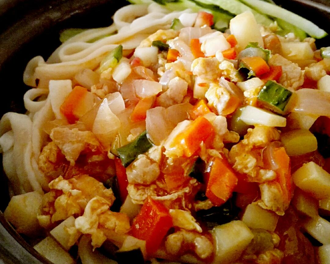 简单美味的炸酱面