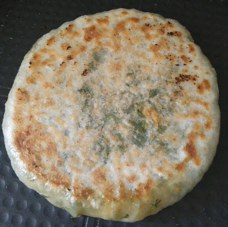 茴香鸡蛋馅饼