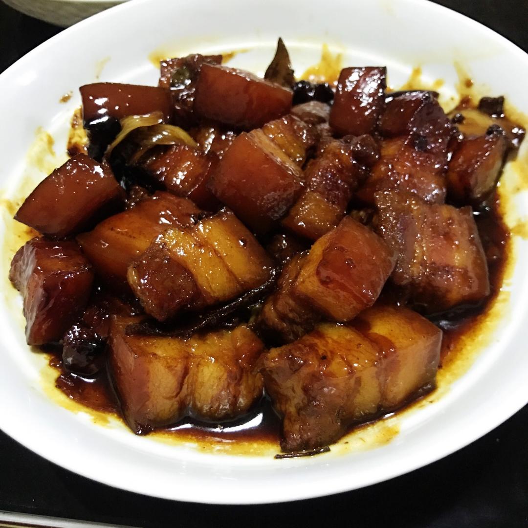 吃着碗里望着锅里的红烧肉