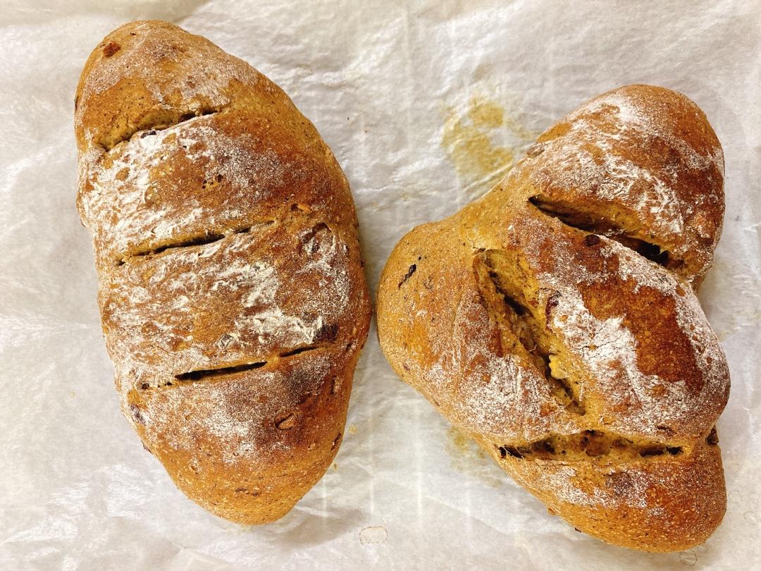 果料满满-红茶蔓越莓核桃面包