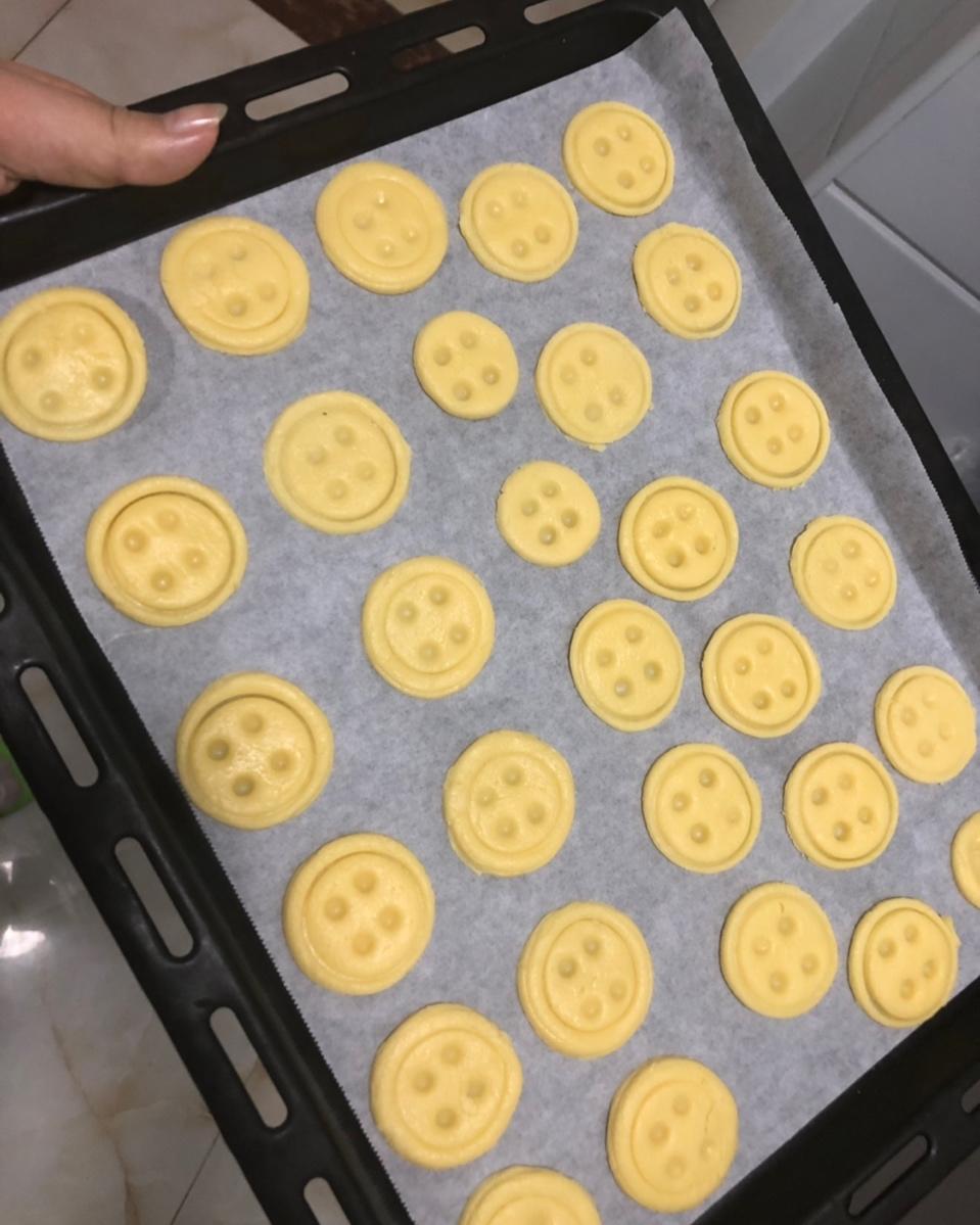 纽扣黄油饼干