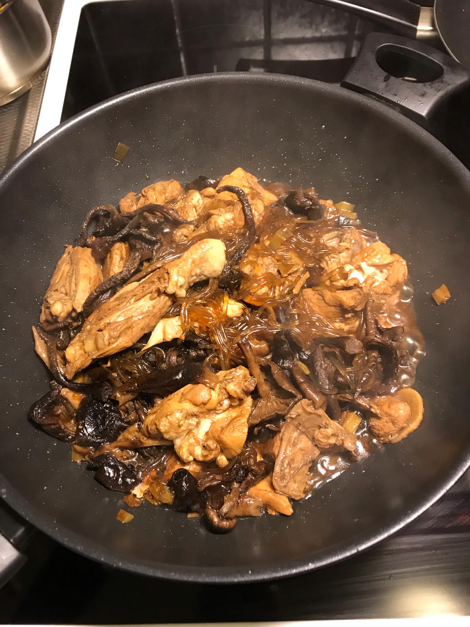 小鸡炖蘑菇
