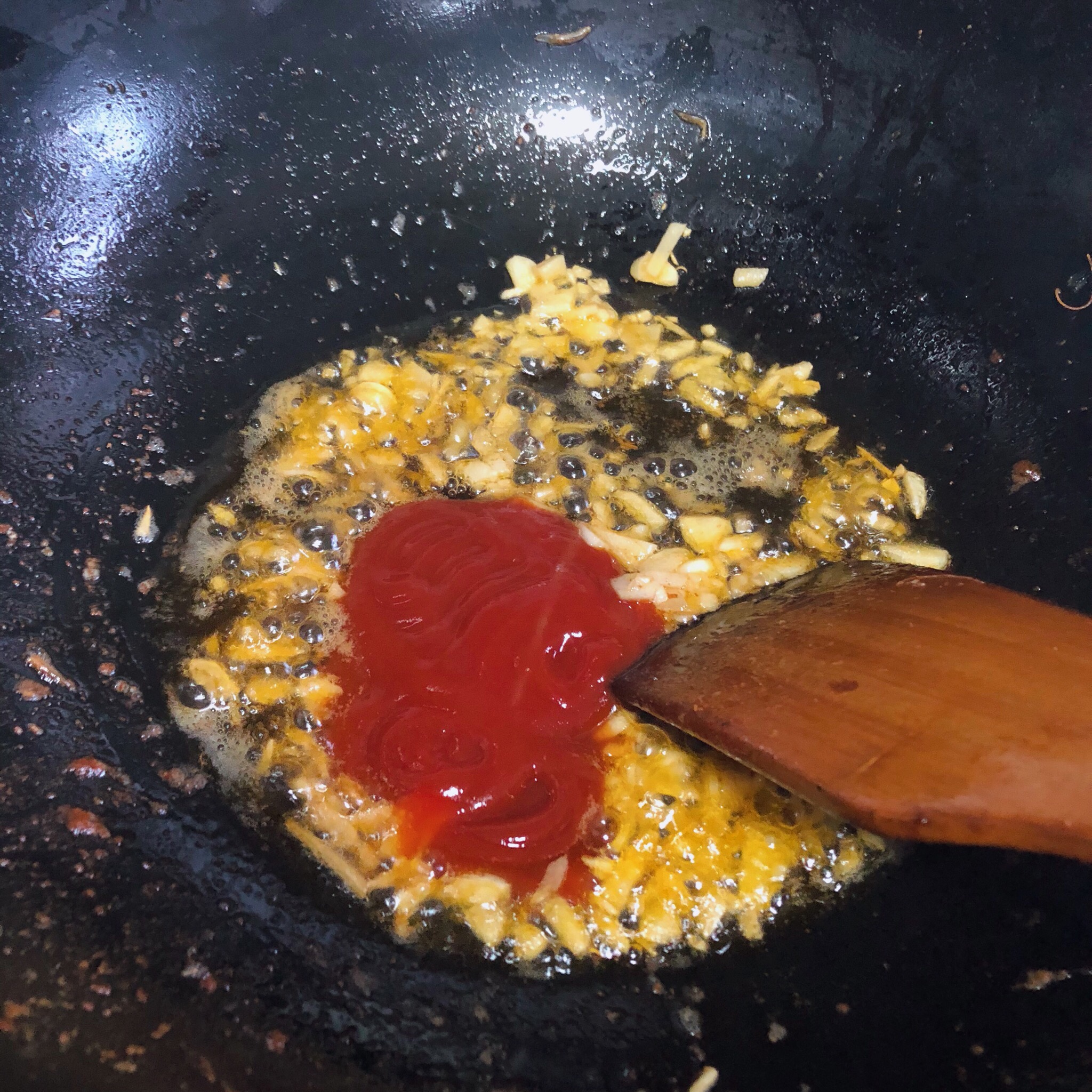 茄汁大虾（油焖大虾）     超级简单 家常快手宴客菜的做法 步骤8