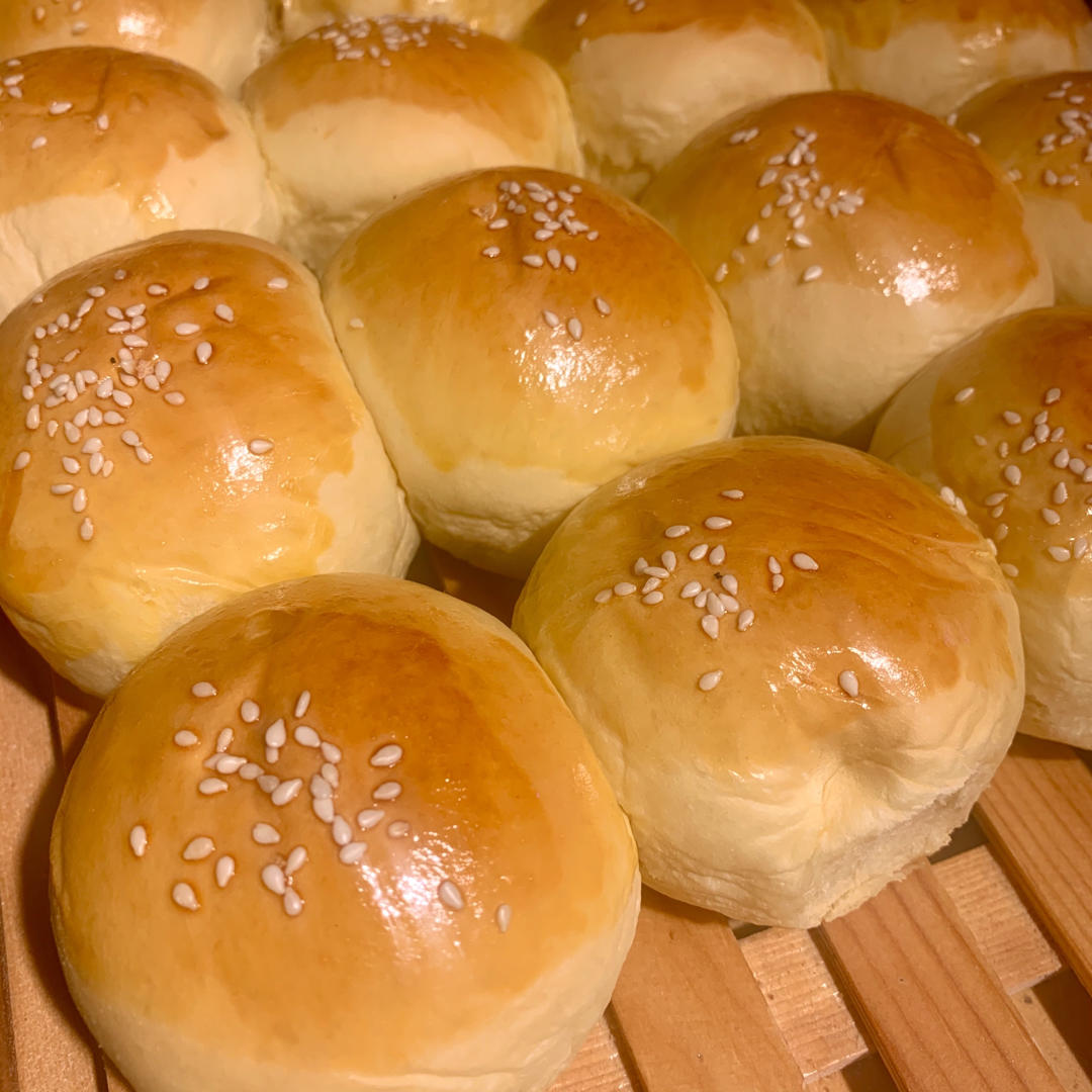 拈星河相赠做的奶香小面包 小餐包