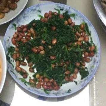 花生拌菠菜（凉菜）