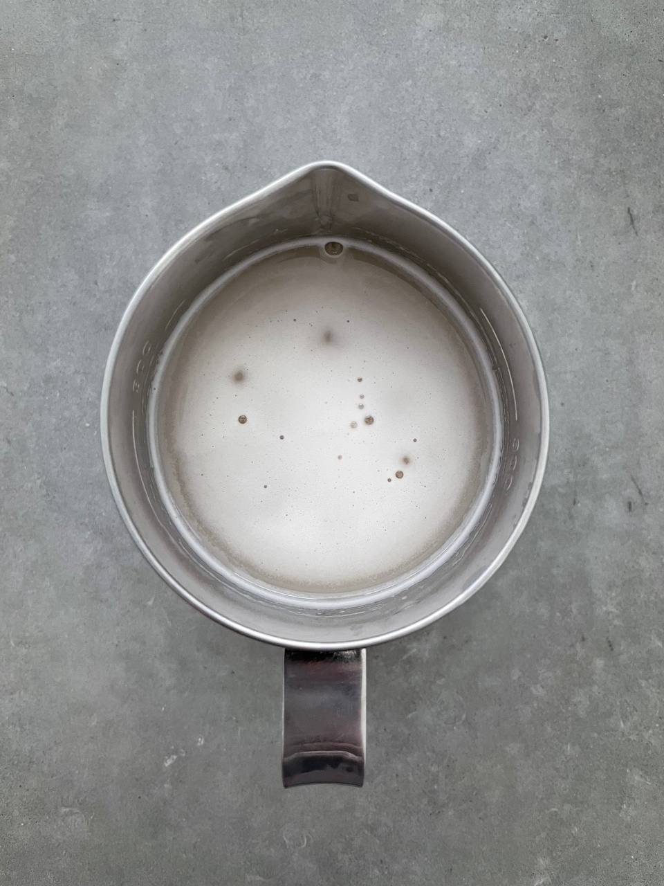 用酸奶和醋烤一个柔软超越期望的欧包的做法 步骤2