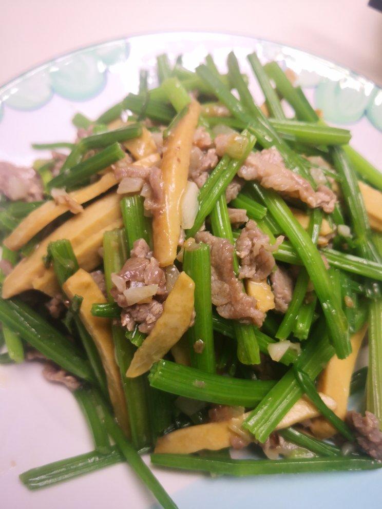 芹菜豆腐干炒肉丝