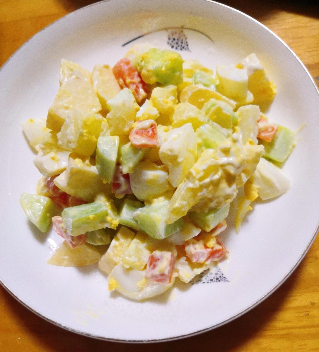 难以抗拒的经典土豆沙拉