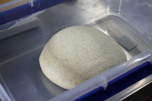 燕麦全麦面包，外面脆脆的里面绵软的，热量还很低的做法 步骤6