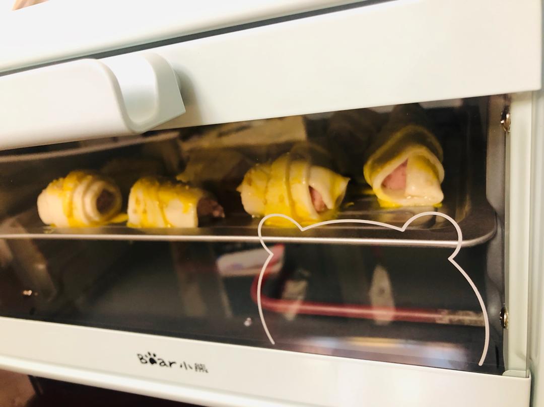 香肠酥皮卷：手抓饼皮还能这样吃，不用和面快速搞定早餐