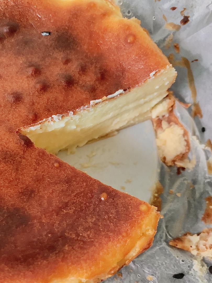 巴斯克式烤芝士蛋糕[超简单][搬运]