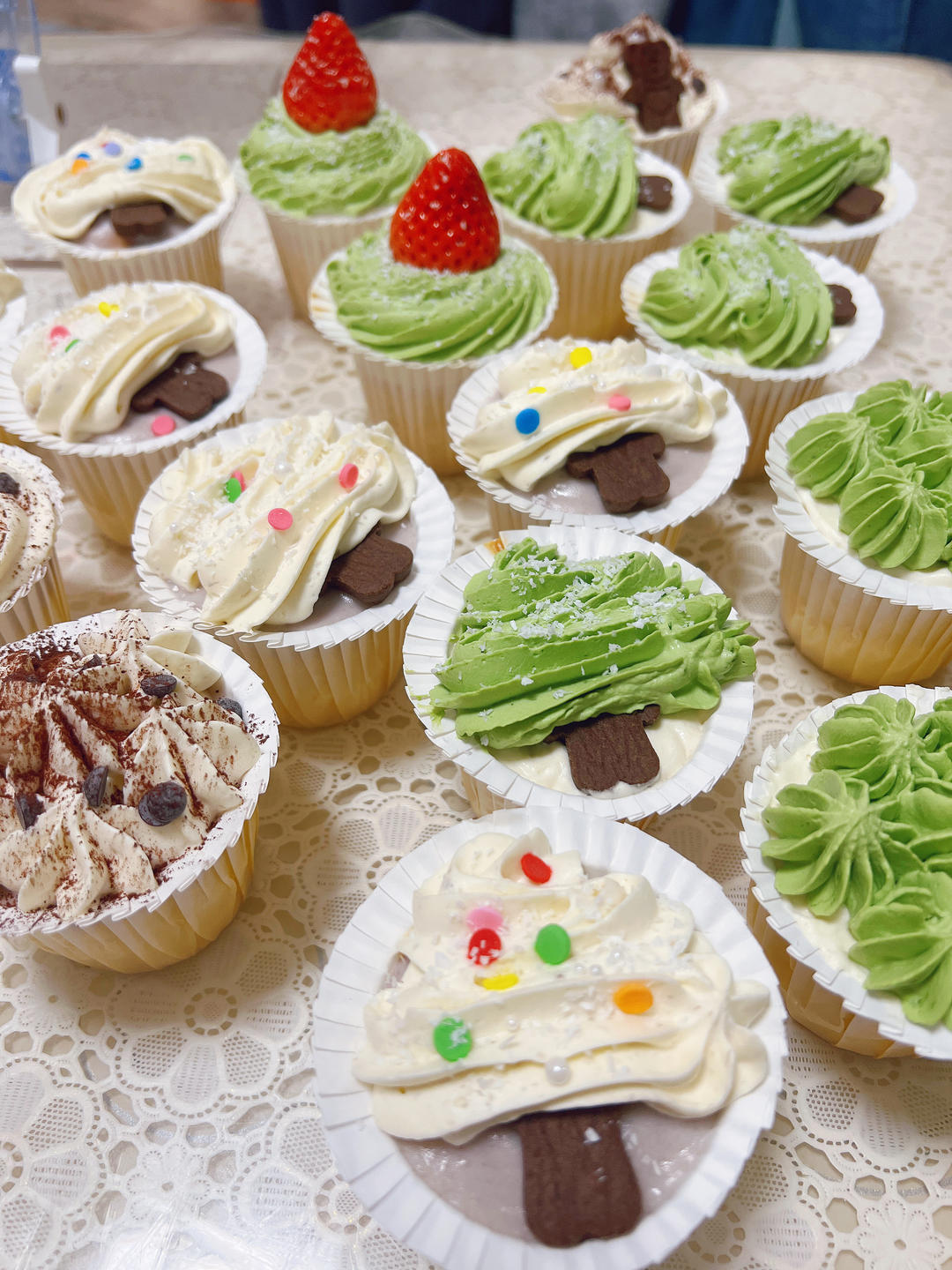 纸杯蛋糕 8寸戚风蛋糕的量