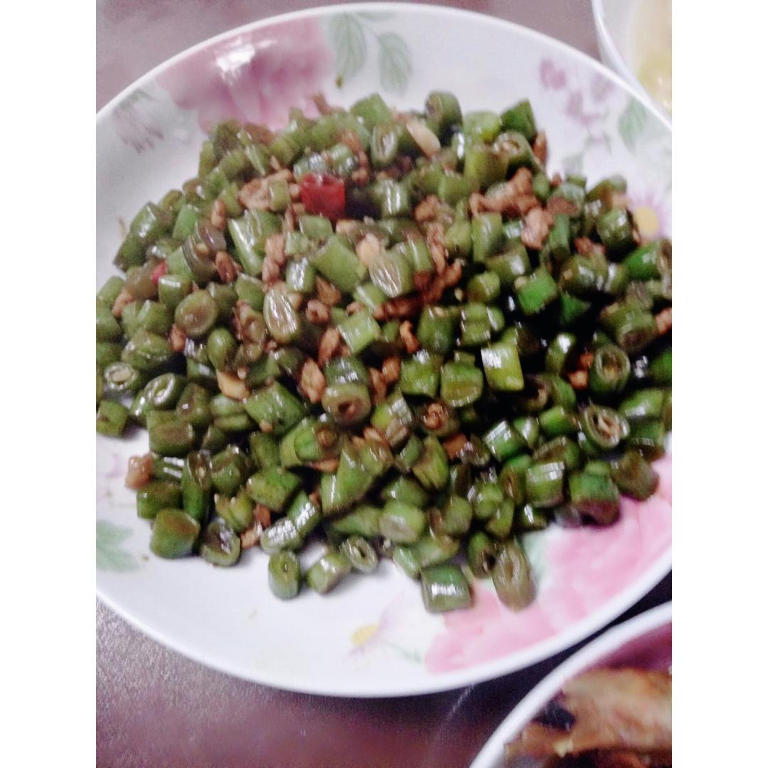 肉沫豆角下饭菜