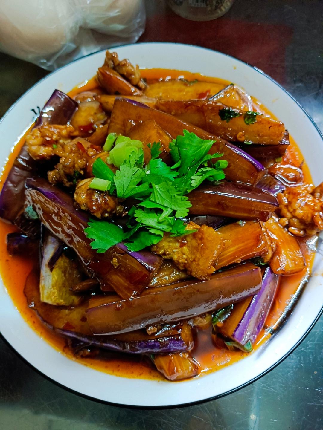 开胃下饭菜！巨简单的家常鱼香茄子煲