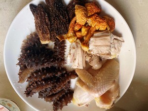 姬松茸羊肚菌海参鸡汤,简单美味又好喝的做法 步骤5