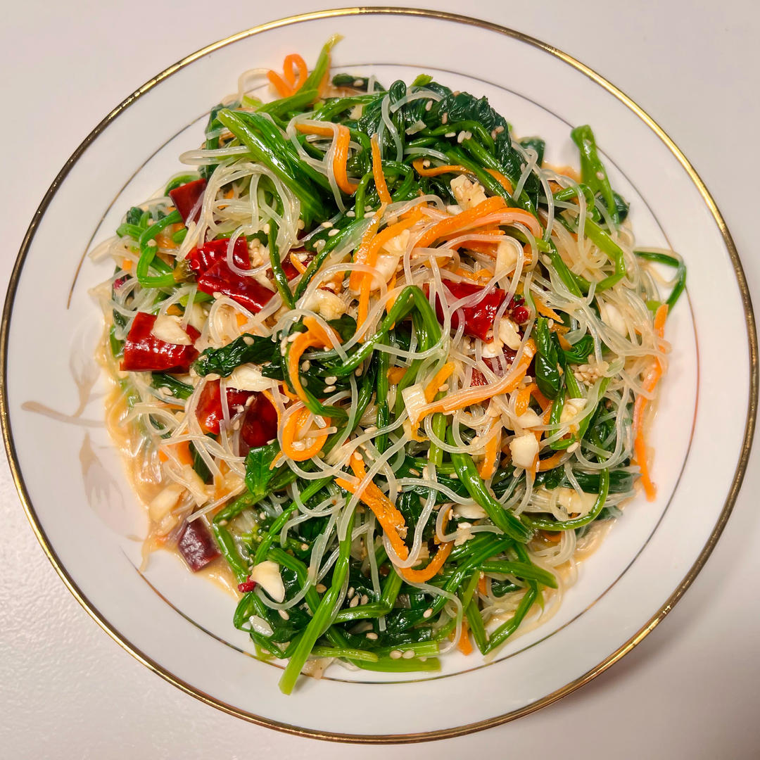 开胃爽口又营养的菠菜拌粉丝