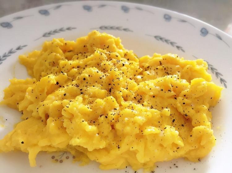 美式炒鸡蛋的做法