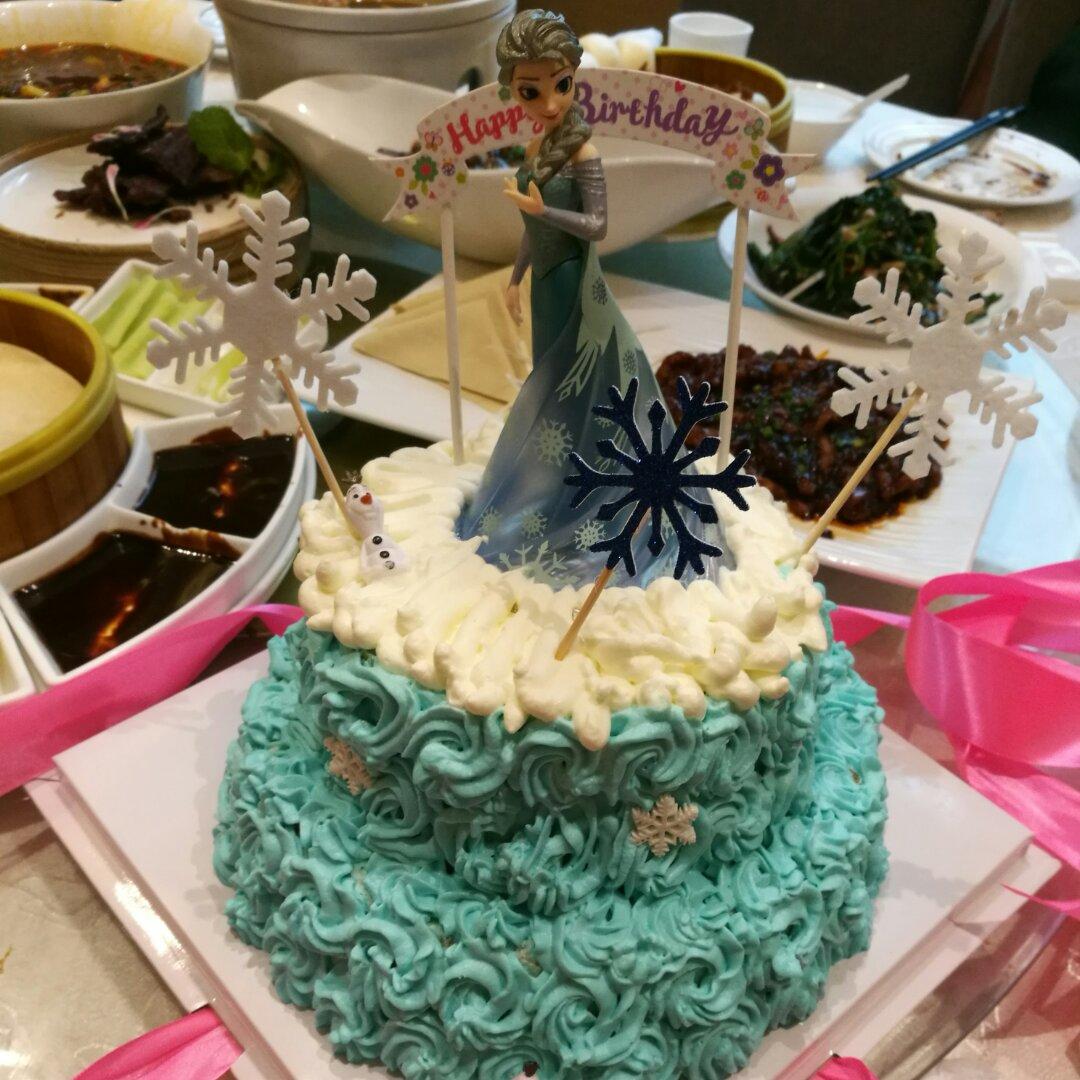 冰雪奇缘主题双层蛋糕--Frozen艾莎