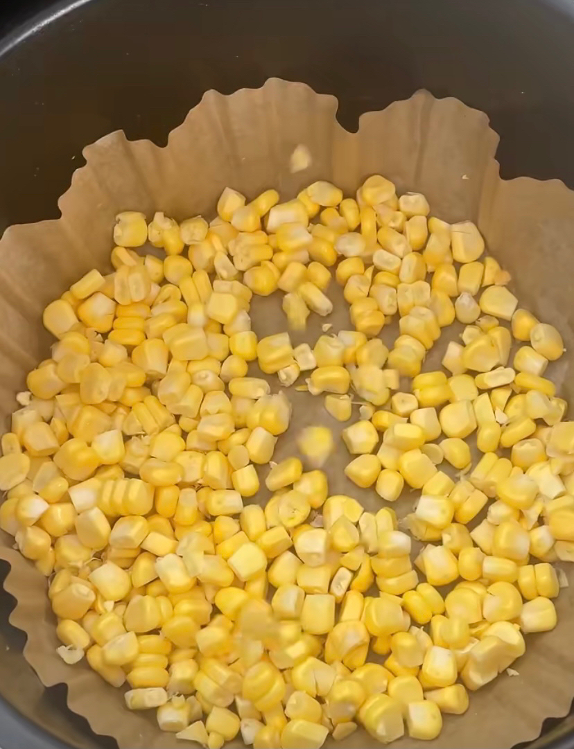 空气炸锅芝士焗玉米的做法 步骤1