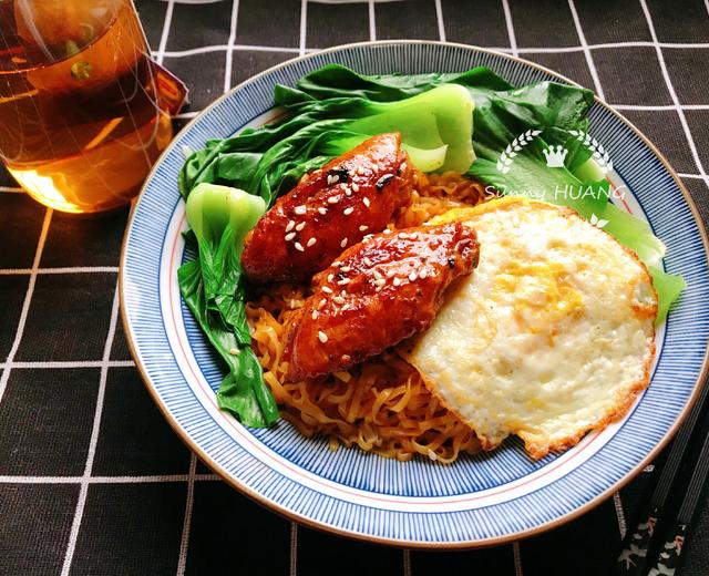 瑞士汁鸡翅捞面|15分钟•热门复刻的做法