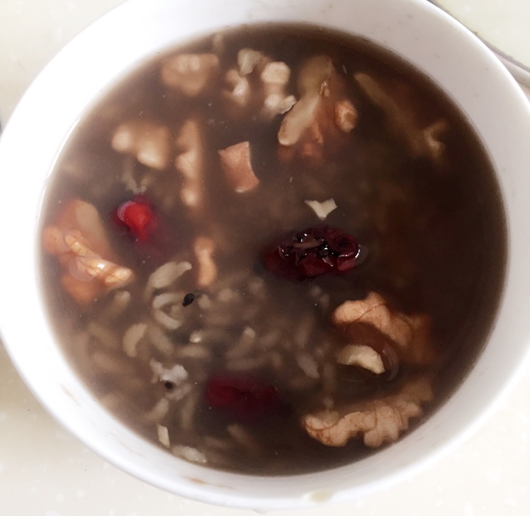 核桃紫米红枣粥