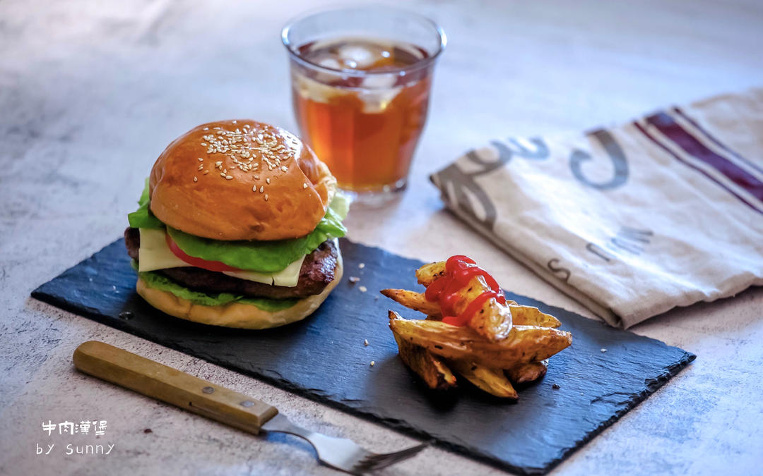 蜂蜜全麦双层牛肉汉堡🍔（附芝士瀑布做法）