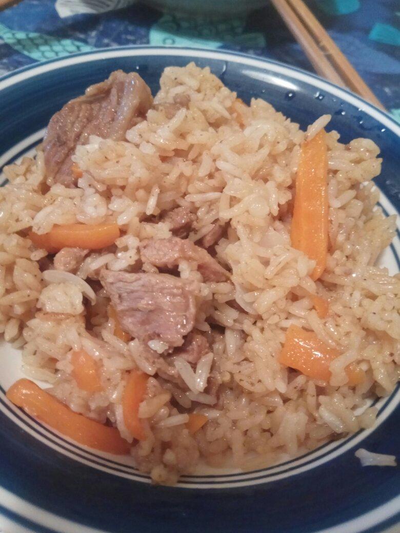 新疆羊肉抓饭