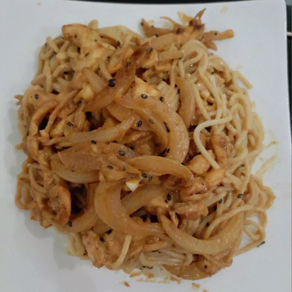 麻酱鸡肉面  Sesame paste Chicken Noodles