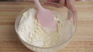 《Tinrry+》奶黄流心月饼（不用转化糖浆）的做法 步骤13