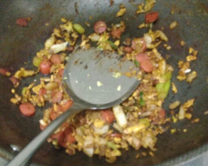 懒人芹菜白菜鸡蛋香肠粉～