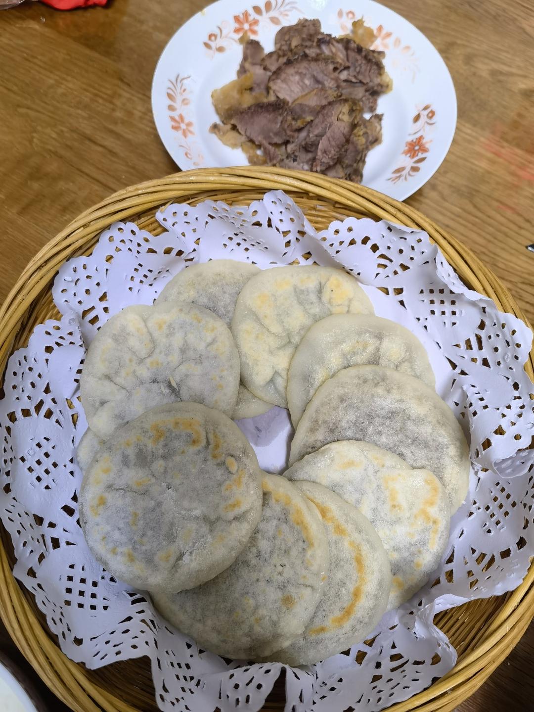 烫面小糖饼 柔软劲道 凉了也不硬 做法简单一看就会 附细节视频详解