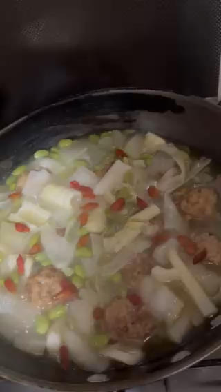 冬瓜毛豆肉圆扁尖笋汤