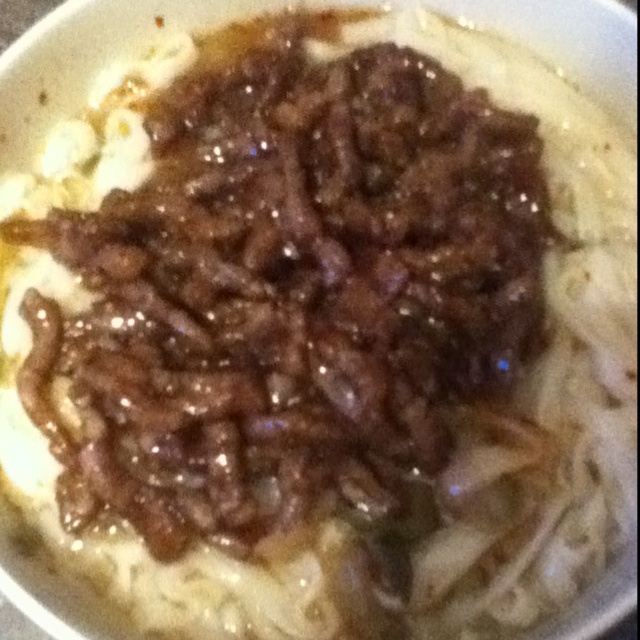 麻辣肉丝面