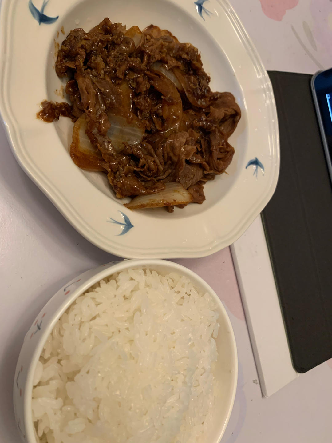 好吃到舔盘的秘制洋葱炒肥牛卷！拌饭巨香