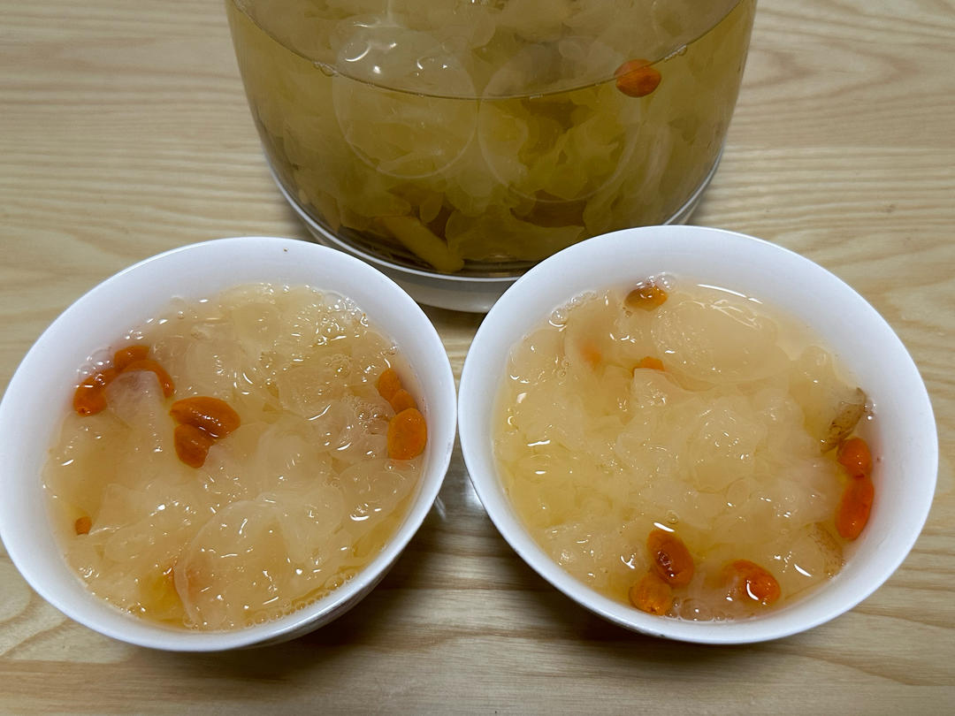 冰糖银耳梨汤