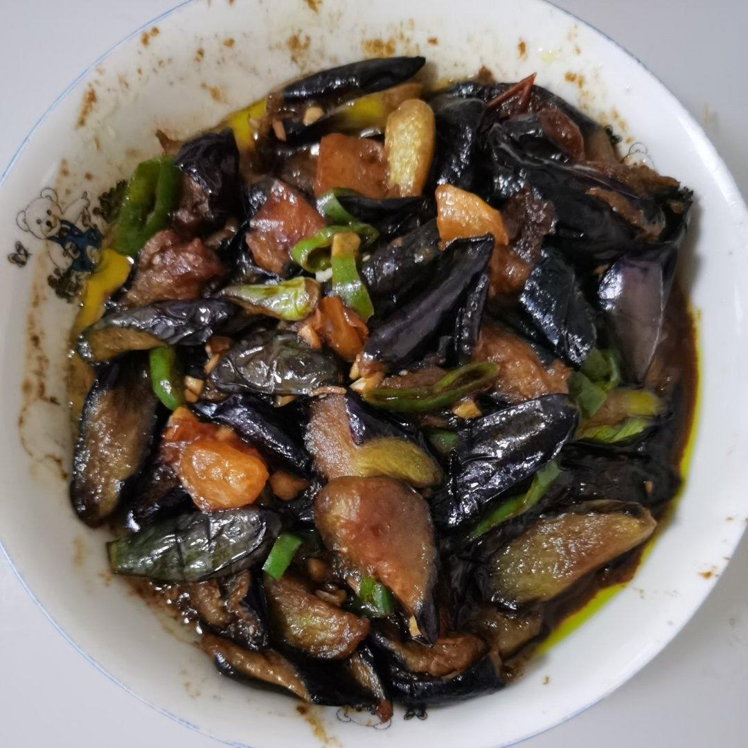 红烧茄子（佐西红柿尖椒）