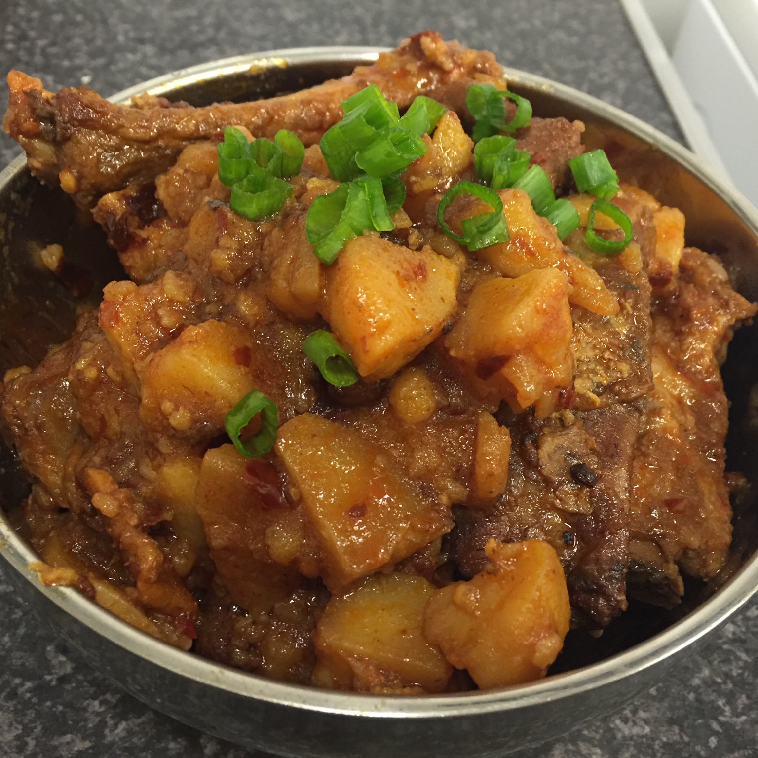 【电饭煲土豆焖排骨】