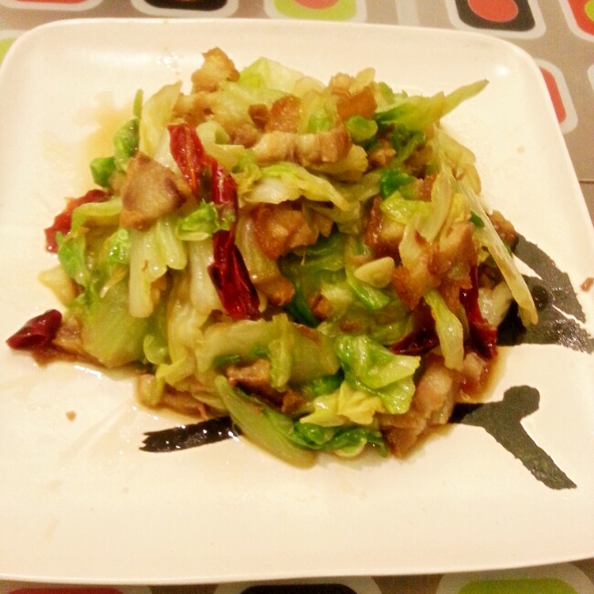 五花肉炒手撕包菜