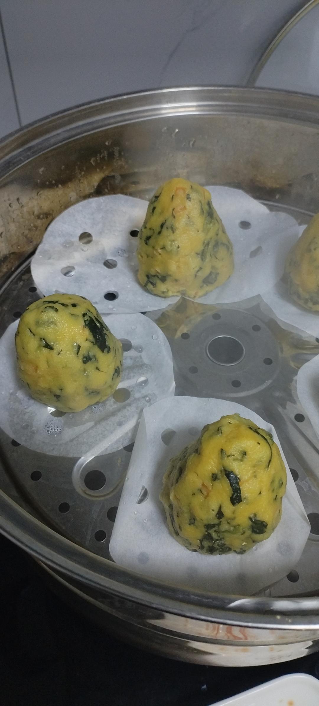 菠菜玉米面窝窝头