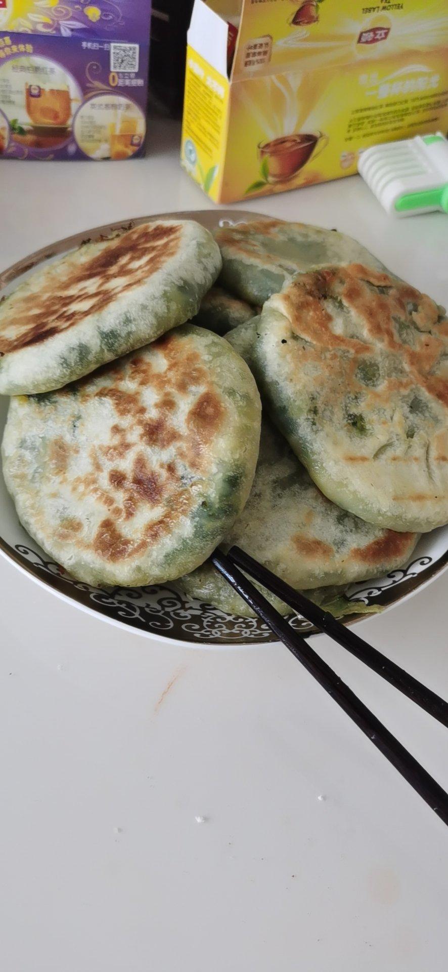 皮薄如纸全烫面韭菜饼