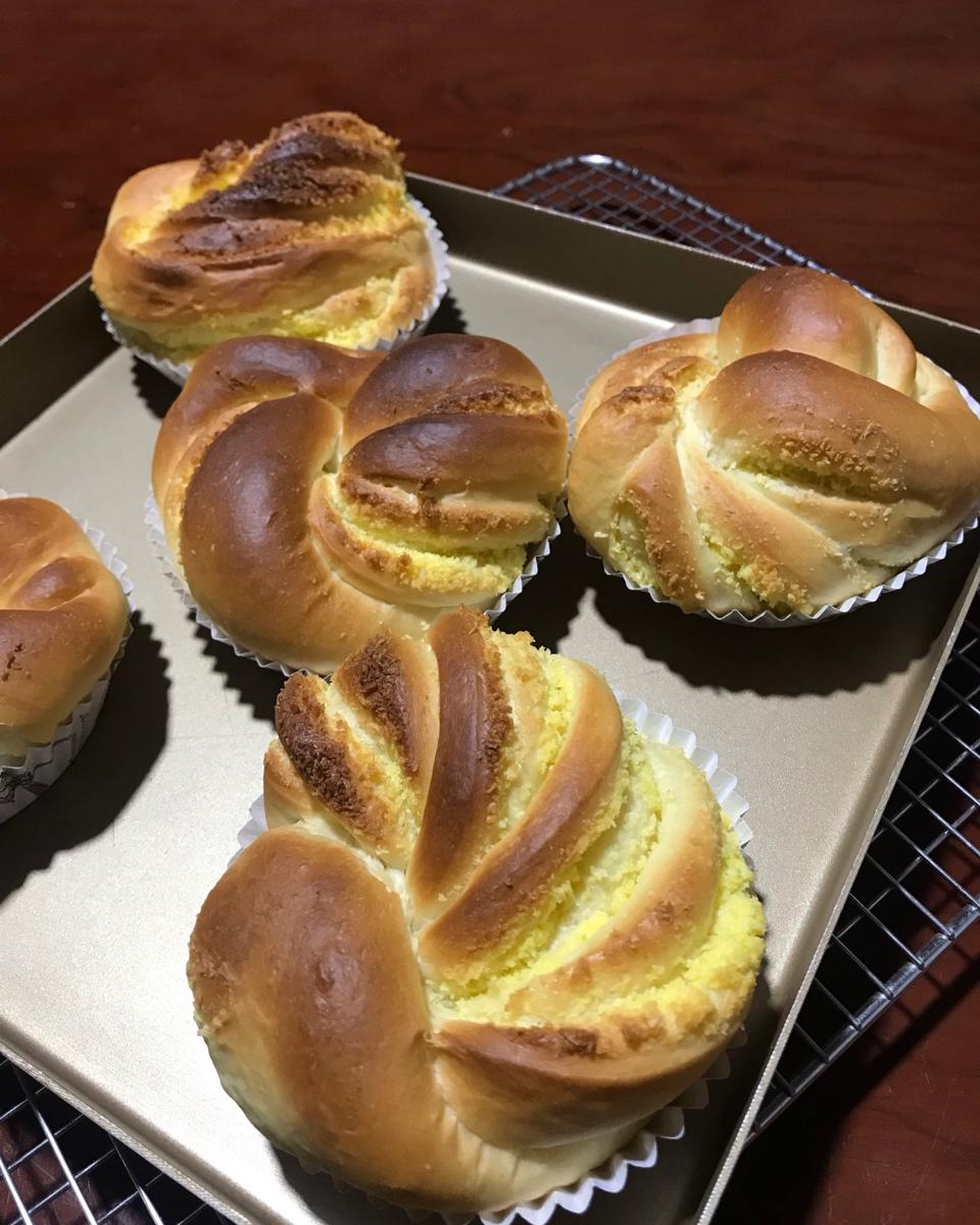 椰蓉辫子排包