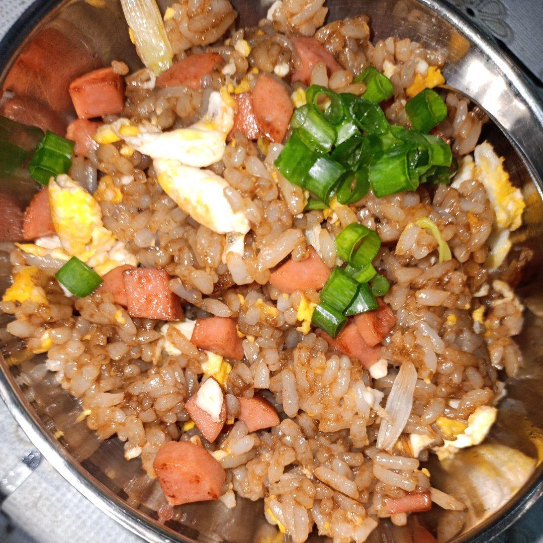🔥超级好吃的酱油火腿蛋炒饭‼️粒粒入味✌️口口留香❤️