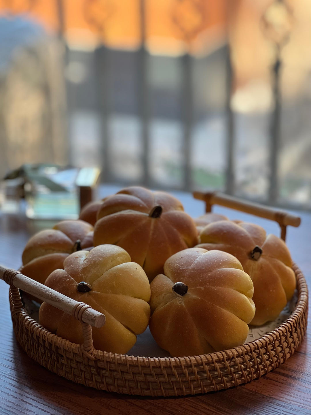 南瓜栗子小面包🎃一口软绵绵，甜糯栗子馅
