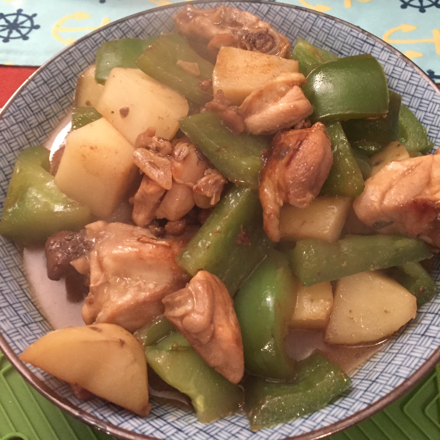 土豆香菇炖鸡腿