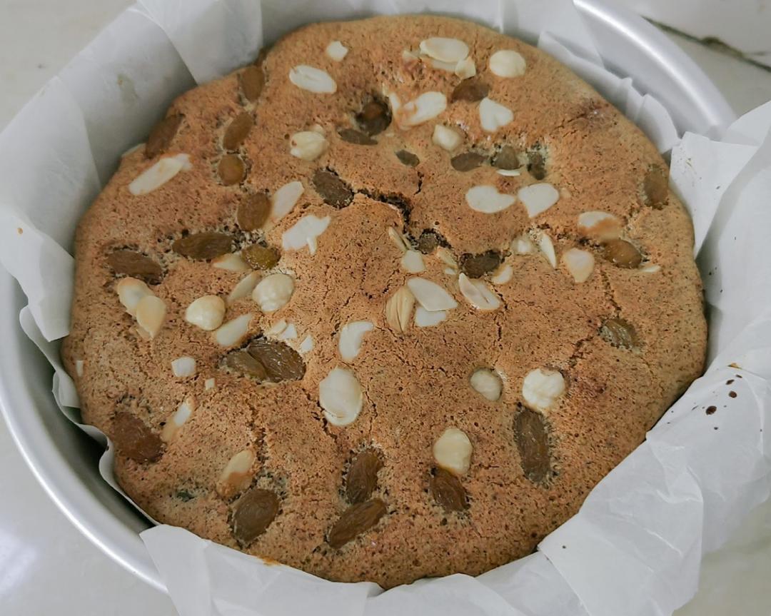 随便烤烤就健康又好吃的八寸黑麦坚果蛋糕的做法
