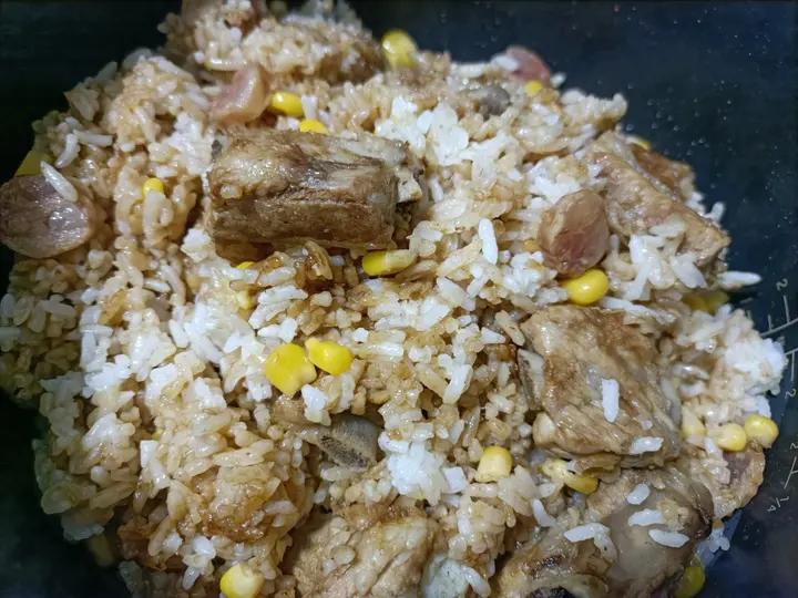 【排骨焖饭】