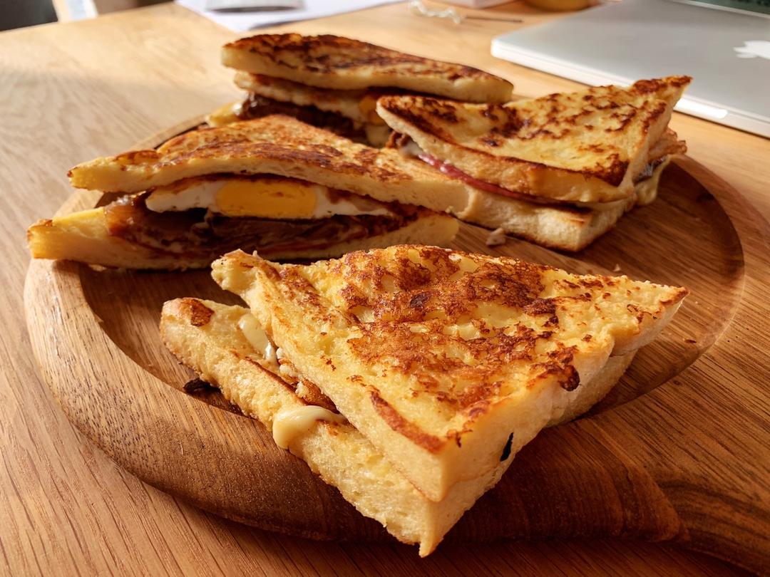 咸火腿鸡蛋煎三明治