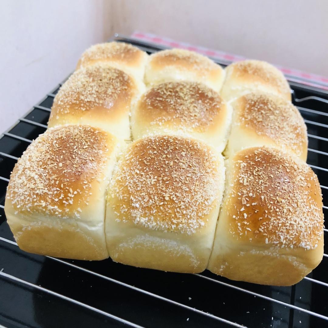 超软牛奶餐包，此配方超软不甜易出膜，放一礼拜不变硬