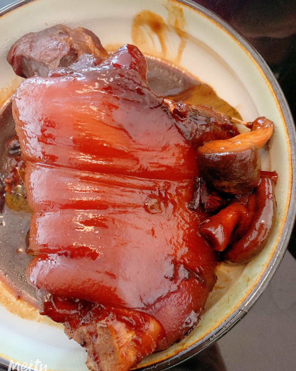 缘于瞬间做的曼食慢语秘制东坡肘子