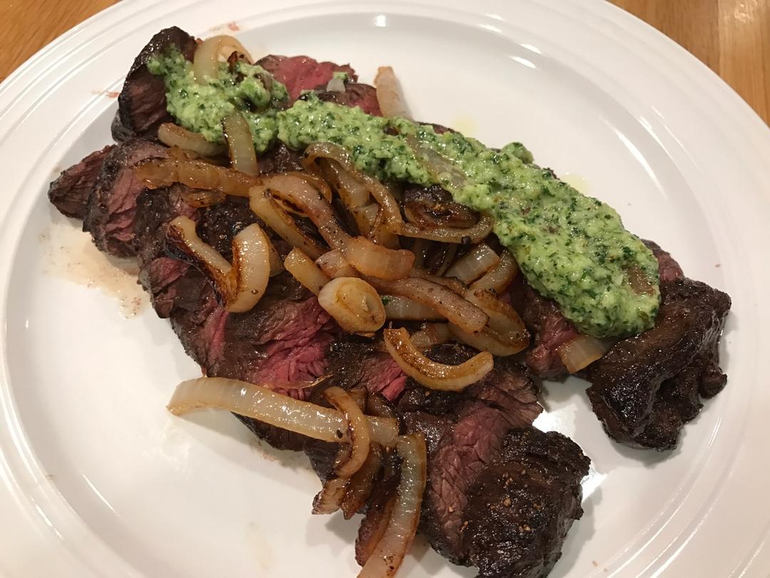 厚裙牛排配阿根廷青酱（Hanger Steak with Chimichurri Sauce）的做法 步骤11